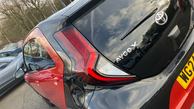 Toyota Aygo X 1.0 VVT-i Edge 5dr Petrol Hatchback